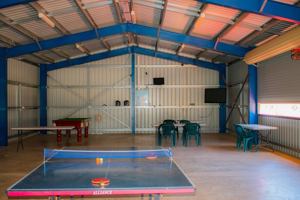 Outback Oasis Caravan Park Carnarvon Εξωτερικό φωτογραφία
